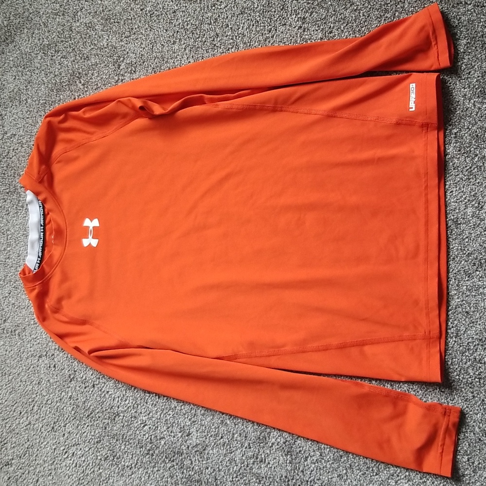 UNDER ARMOUR BASE LAYER